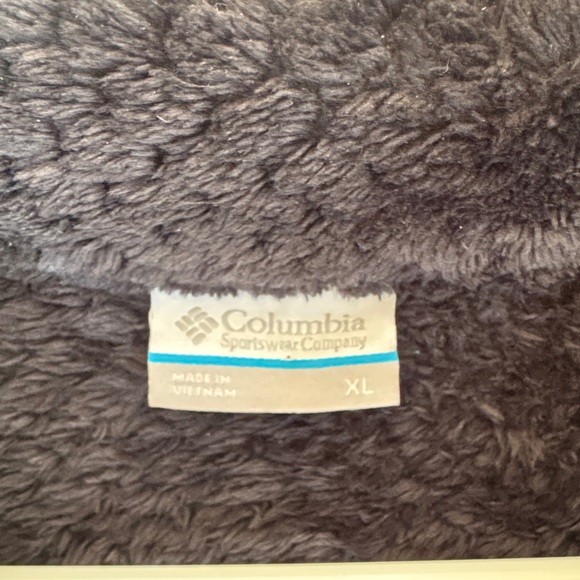 Columbia Women's Black Fleece Jacket - Picture 2 of 3